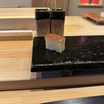 鮨 十兵衛 - 玉（甘海老）　しっとり水分も感じます。