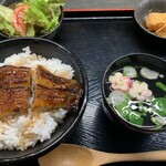 本格炭焼うな吉 - 