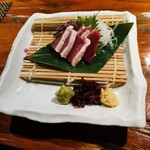 二代目 山嵐 - 鴨の造里　食べるならまずはこれ。あっさりした赤身の旨味を後から脂の甘みが追従する。