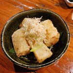 二代目 山嵐 - 大根の天ぷら　マスターの実力がわかる料理。おでんのような出汁の味がしみてるにも関わらず大根の食感も活きている。美味い！の一言では終われない。