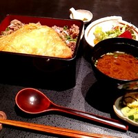 きつね - きつねすき焼き重