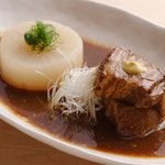 Braised Shirokane pork three-tiered meat and daikon radish