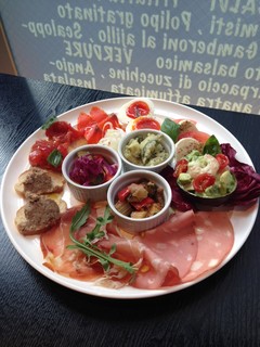 ロジック - 11種類の本町特製前菜盛り合せ