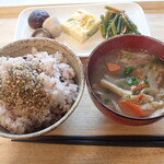 トーコーキッチン - 野菜のキッシュ　副菜二品、豚汁、ご飯