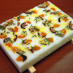 おらんく亭 - こけら寿司　焼き魚をダシに使った野菜の押し寿司です。日本のおにぎり100選にも選ばれた郷土寿司です