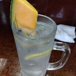 鶴亀 - チューハイ 300円(税込)(2024年6月8日撮影)