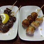 鶴亀 - ハラミ串２本 360円(税込) ＋ つくね串２本 200円(税込)(2024年6月8日撮影)