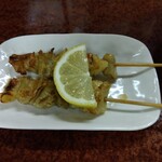 鶴亀 - 鳥皮２本 200円(税込)(2024年5月7日撮影)