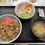 吉野家 - 牛丼並にサラダセット、ドレッシングはゴマだれ