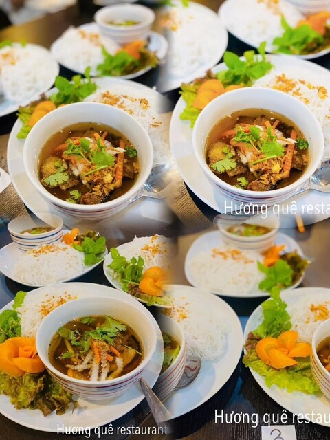 HUONG QUE RESTAURANT
