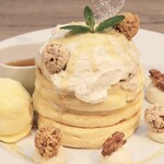 Sakura Cafe Hanon - ほうじ茶とクランチチョコのパンケーキ3枚