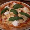 CERVO - 料理写真:ピッツァはやっぱりマルゲリータ