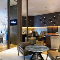 グリロジー バー＆グリル - 