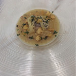 クイントカント - ズッバ　ディ　ベッシェは天然真鯛を使った一皿。