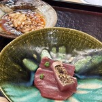 赤坂おぎ乃 - 藁焼き鰹　玉ねぎ　酢醤油