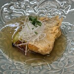 赤坂おぎ乃 - 太刀魚　賀茂茄子　青海苔　餡