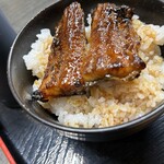 本格炭焼うな吉 - 