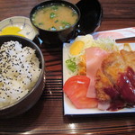 とんかつ定食 ６００円