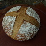 パン・ド・カンパーニュ - ライ麦粉配合の石窯焼きパン・ド・カンパーニュ