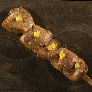 《おすすめ》クリーミーな白レバー＆お酒の進むプリプリのはつ