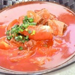 牛肉煮込み料理トマト味