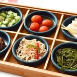 前菜盛り合わせ