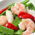 絹さやと海鮮炒め