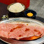 炭火焼肉うしまつ - 佐賀牛炙りロース