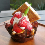 メゾン コートダジュール - 山盛りの純生クリームと､