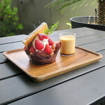 メゾン コートダジュール - 苺の生パイ･ベルグ｡