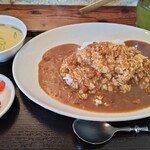 肉食堂 最後にカツ。 - 