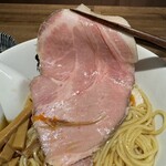 酒肴場 屯 - 今年の冷やしは厚切りカタロースチャーシュー