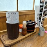 水車生そば - 卓上