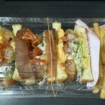 元町珈琲 - 料理写真:海老フライサンド