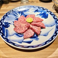 炭火焼肉寅二郎 - A5牛 特選上ロース
