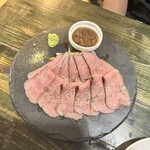 池袋の肉バル Carne - ローストビーフ