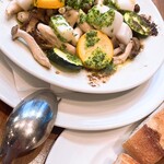 新宿 葡庵 - バターハーブ焼き〜バケット付き