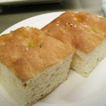 オステリア アックアインボッカ - 今日も美味しかったフォカッチャ