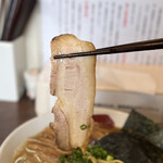 三四郎 - チャーシューのアップ