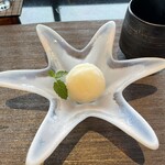 鉄板焼 「金葉亭」 - シャーベットと温かいお茶
