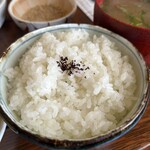仁亭 - 艶々ご飯　おかわり無料