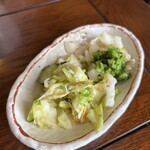 仁亭 - お新香もの量も多い