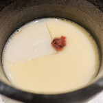 京橋 天冨良と鮨 いしい - 白キクラゲと梅の茶碗蒸し