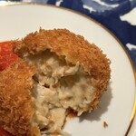 紀尾井町 とんかつ・洋食ひとみ - カニクリームコロッケの中！