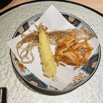 京橋 天冨良と鮨 いしい - 桜えび、ヤングコーン(ひげ付き)