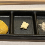 紀尾井町 とんかつ・洋食ひとみ - とんかつ用薬味