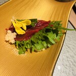 京橋 天冨良と鮨 いしい - 熊本の馬刺し(赤身)