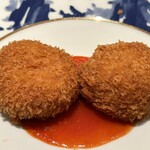 紀尾井町 とんかつ・洋食ひとみ - 濃厚なカニクリームコロッケ