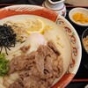 釜揚げうどんやしま - 黒毛和牛温玉ぶっかけ（かやくご飯つけた）