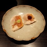 おみ乃 椿 - 高原比内地鶏 ささみ（山葵 & ちり酢）